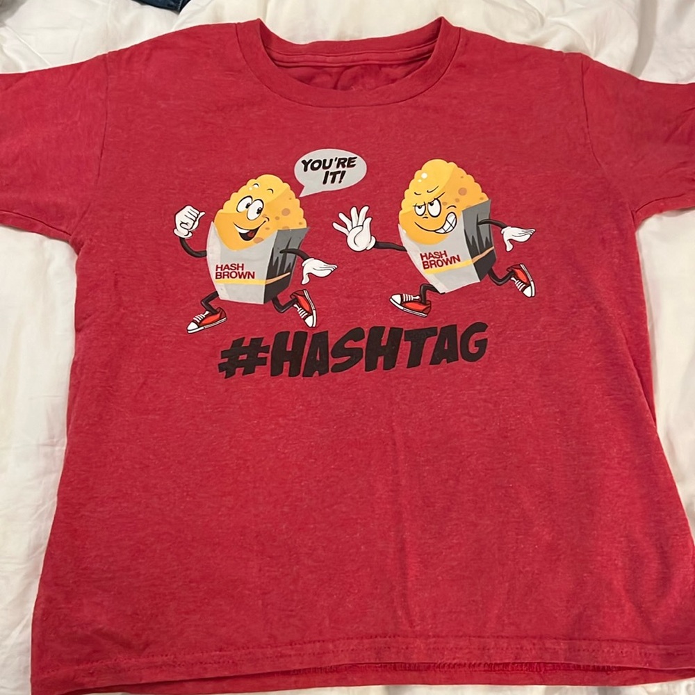 Boys 8 T-shirt vintage red soft clean. Smoke free***